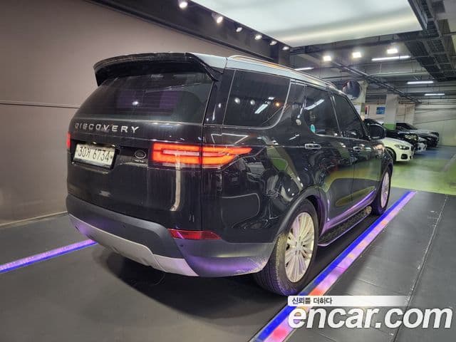 Land Rover Discovery 5 2