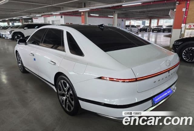 Hyundai Grandeur (GN7) 4