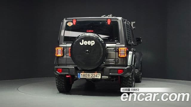 Jeep Wrangler (JL) 3