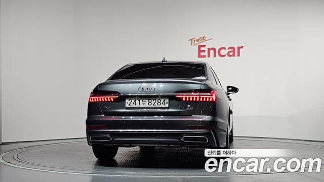 Audi A6 (C8) 4