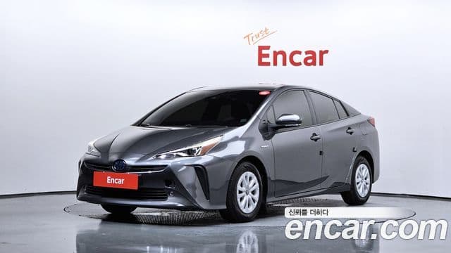 Toyota Prius 4th Gen — 1