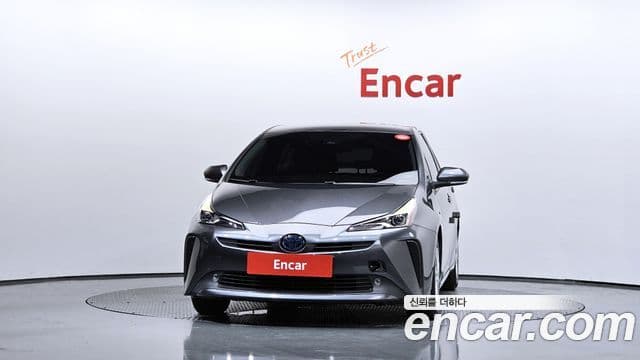 Toyota Prius 4th Gen 2