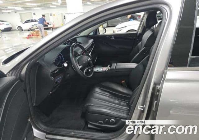 Genesis G80 (RG3) 4