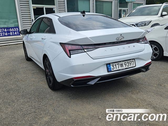 Hyundai Avante (CN7) 4