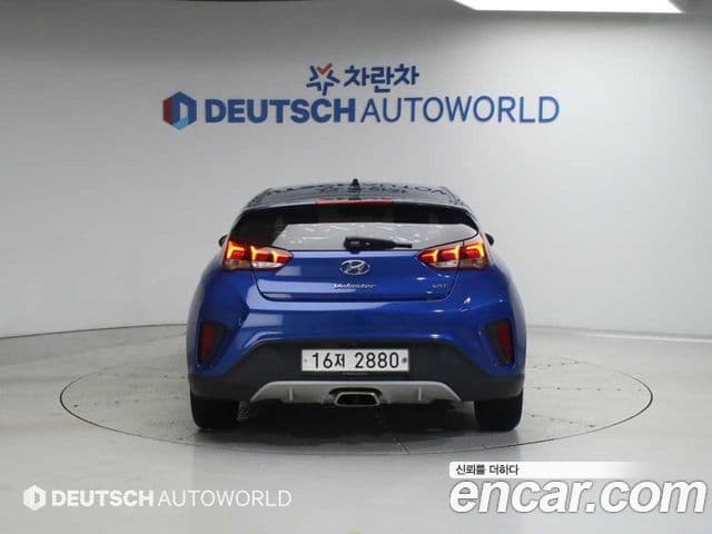 Hyundai Veloster (JS) 3