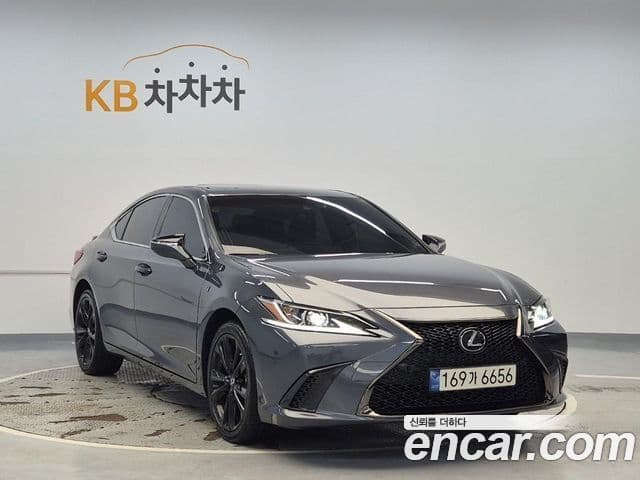 Lexus ES300h 7th Gen 3