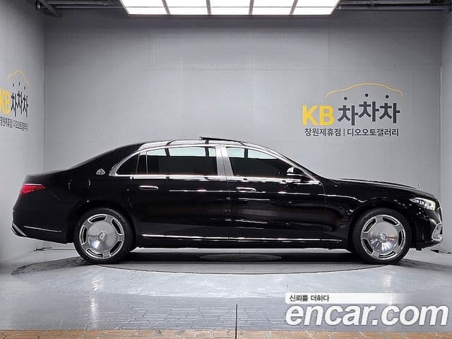 Mercedes-Benz S-Class W223 4