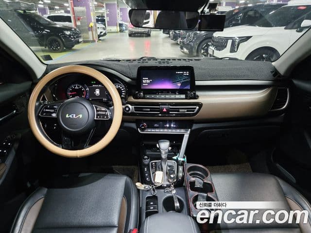 Kia Seltos 4