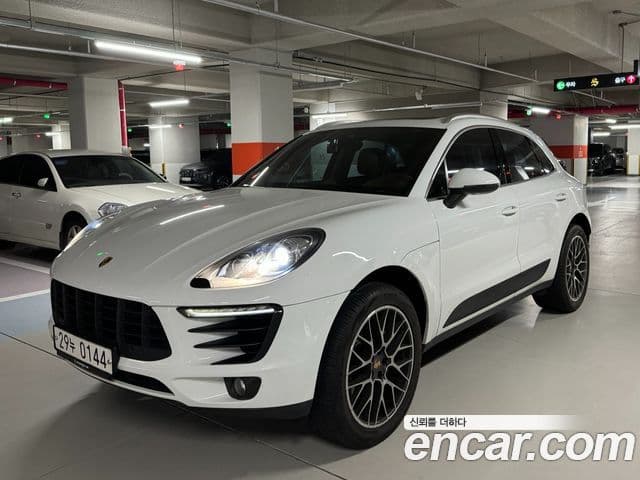 Porsche Macan 2