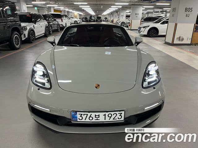Porsche 718 Boxster 1