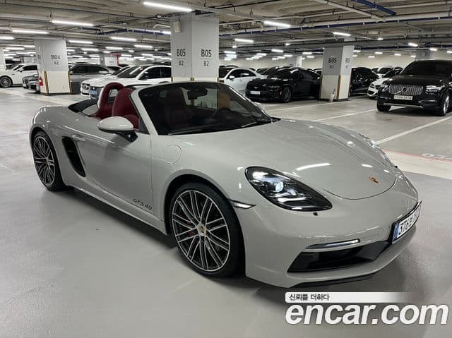 Porsche 718 Boxster 2