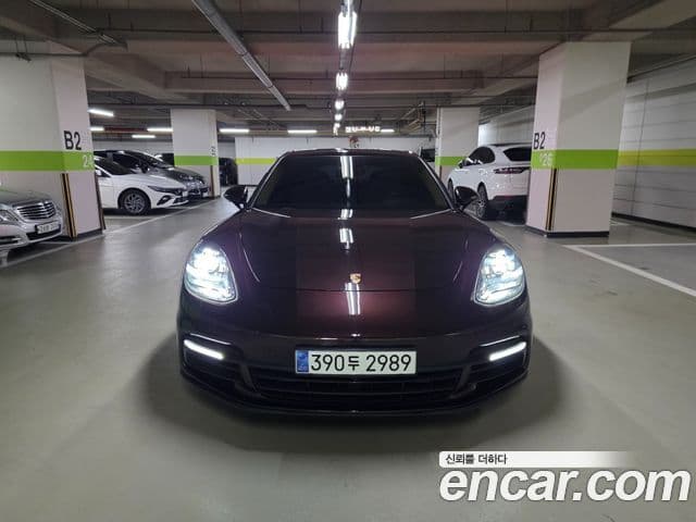 Porsche Panamera (971) 2
