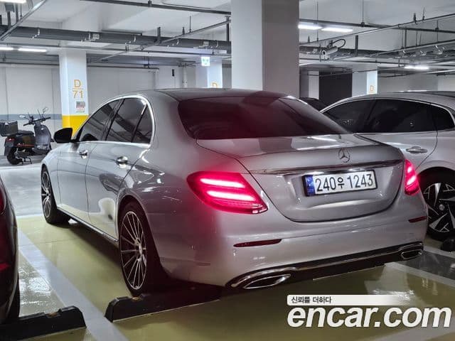 Mercedes-Benz E-Class W213 3