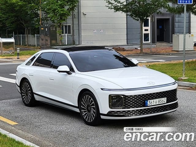 Hyundai Grandeur Hybrid (GN7) — 1