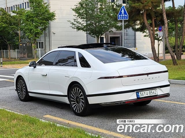 Hyundai Grandeur Hybrid (GN7) 2