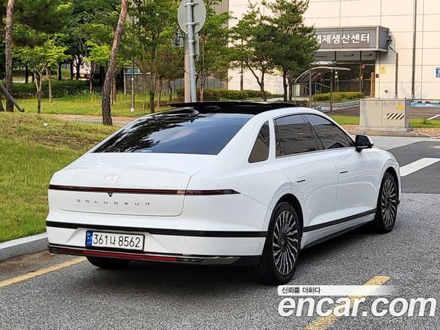 Hyundai Grandeur Hybrid (GN7) 3