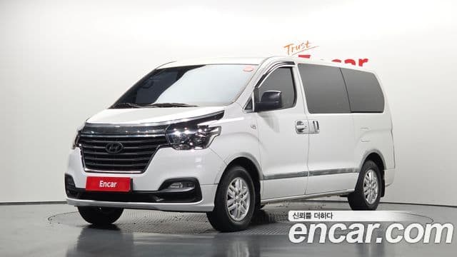 Hyundai The New Grand Starex