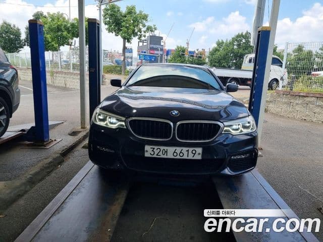BMW 5 Series (G30)