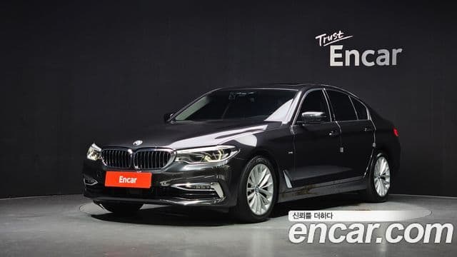 BMW 5 Series (G30)