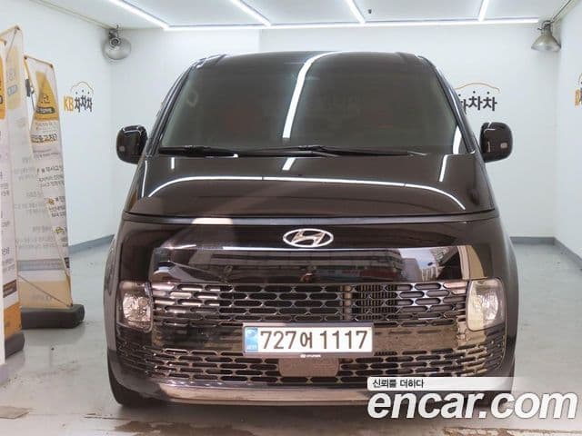 Hyundai Staria