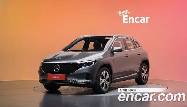 Mercedes-Benz EQA H243