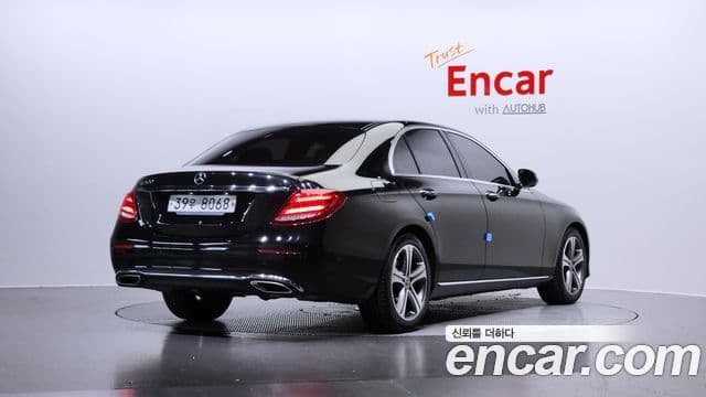 Mercedes-Benz E-Class W213 2
