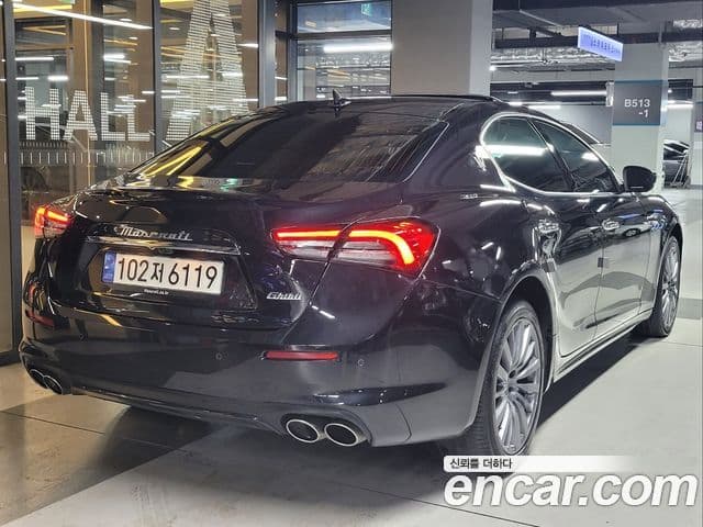 Maserati Ghibli 4