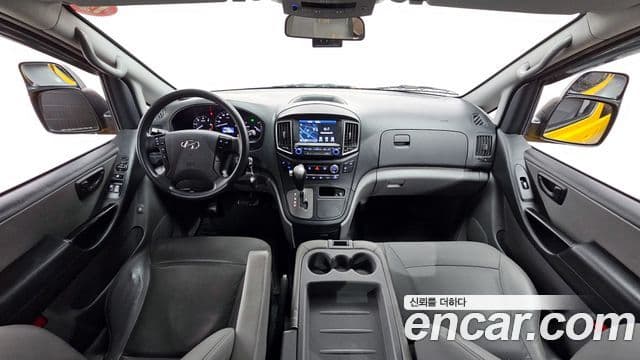 Hyundai The New Grand Starex 4