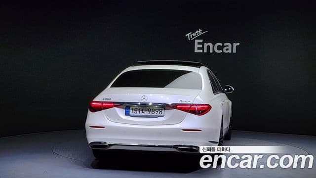Mercedes-Benz S-Class W223 4