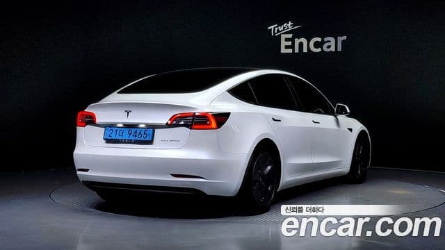 Tesla Model 3 2