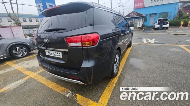 Kia All New Carnival 4
