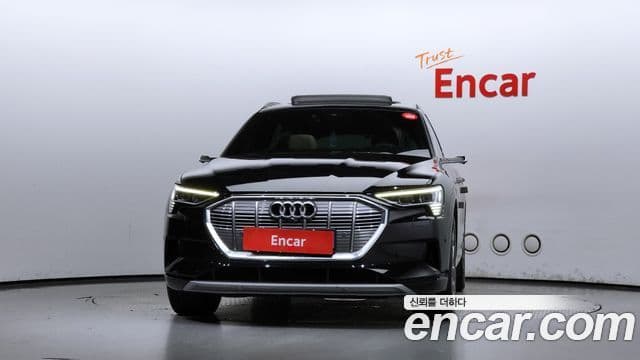 Audi e-트론 2