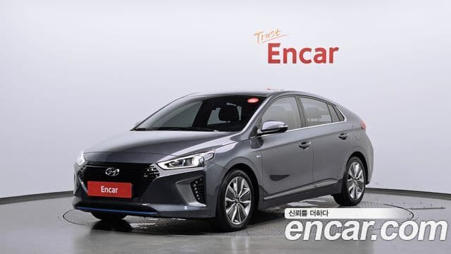 Hyundai Ioniq Hybrid — 1