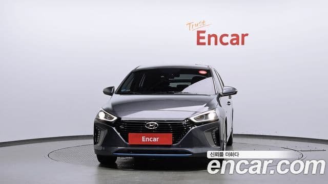 Hyundai Ioniq Hybrid 2