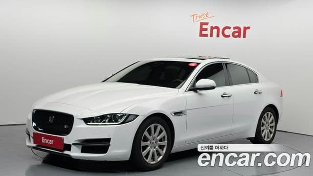 Jaguar XE 1