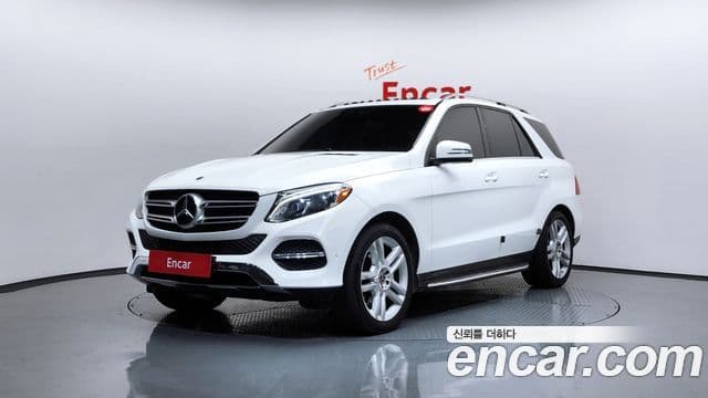 Mercedes-Benz GLE-Class W166 1
