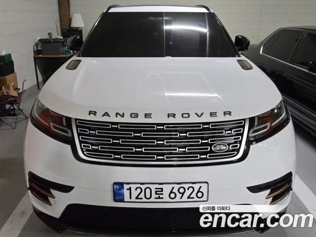 Land Rover Range Rover Velar 1