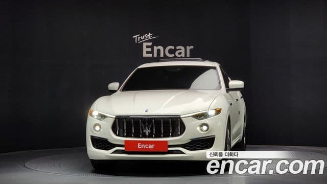 Maserati Levante 2