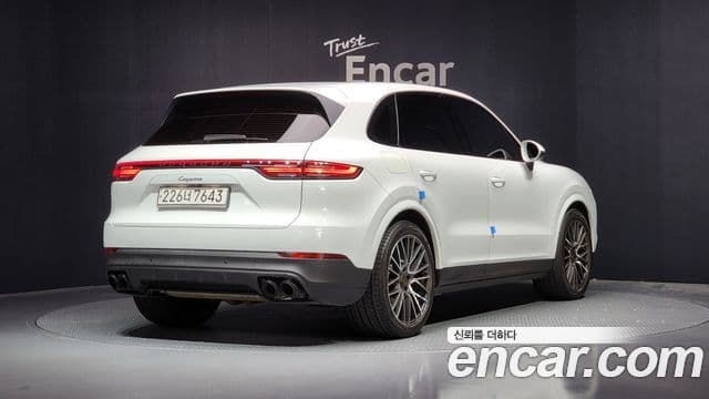 Porsche Cayenne (PO536) 2