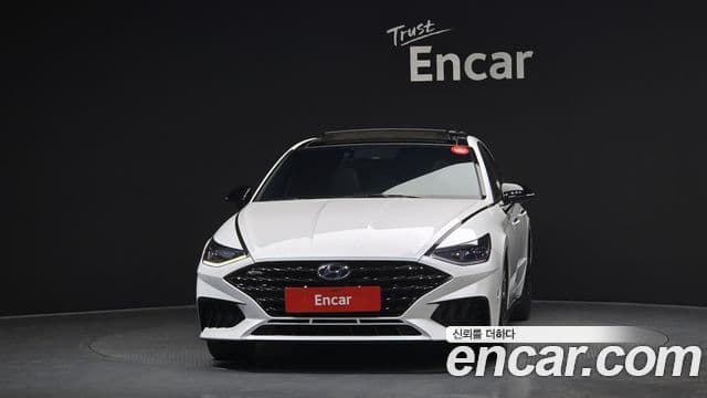 Hyundai Sonata (DN8) 3