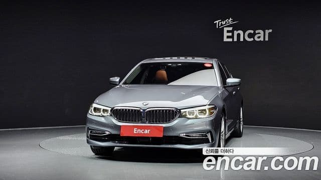 BMW 5 Series (G30) 2