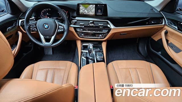 BMW 5 Series (G30) 4