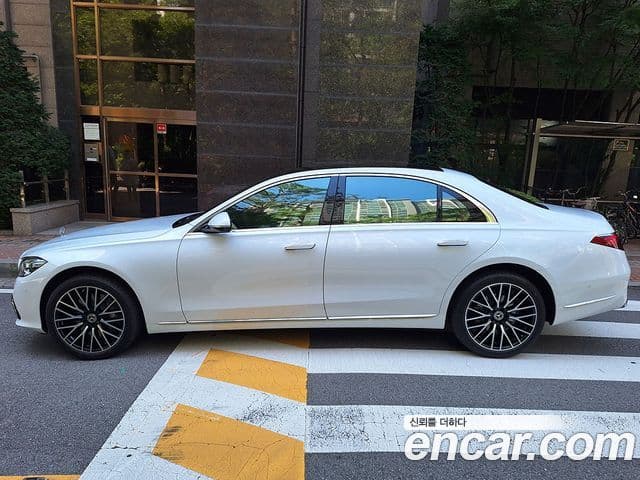 Mercedes-Benz S-Class W223 3