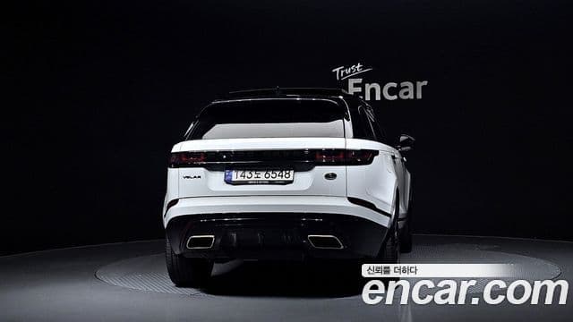Land Rover Range Rover Velar 3