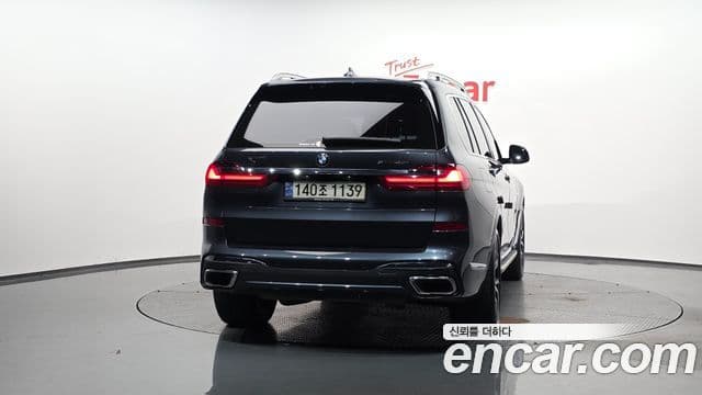 BMW X7 (G07) 3