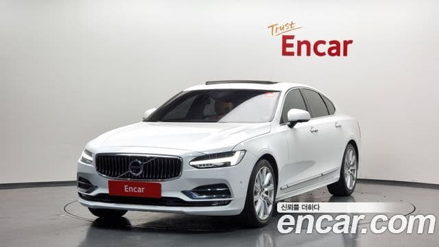 Volvo S90 1