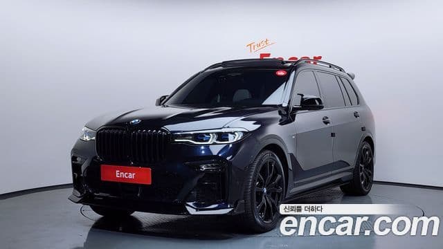 BMW X7 (G07) 1