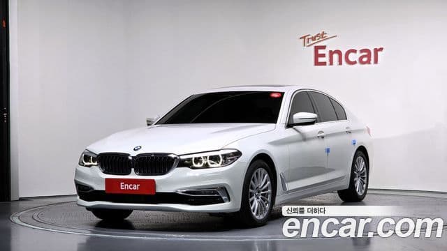 BMW 5 Series (G30) 1