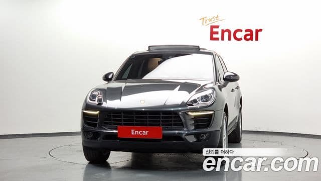 Porsche Macan 3