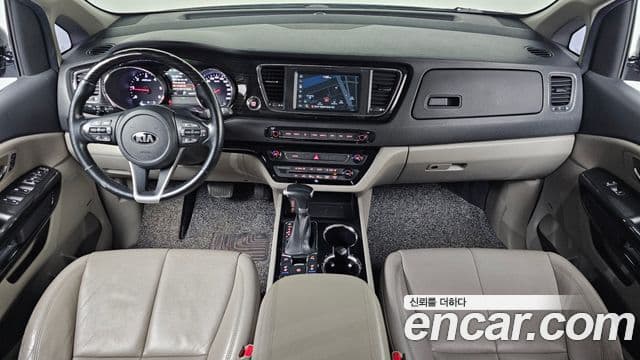 Kia The New Carnival 4